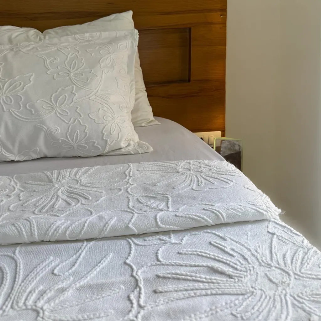 3-piece embroidered white bridal bedspread set