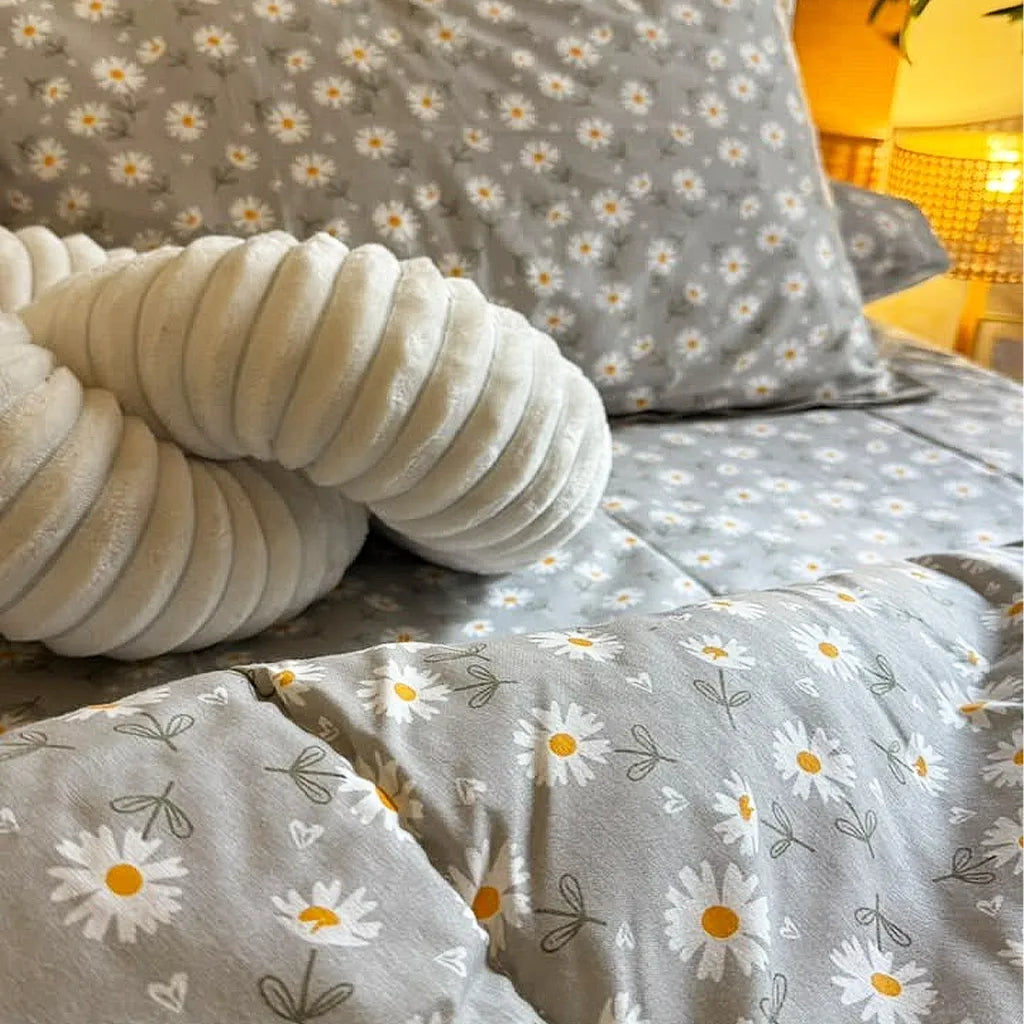 Gray Sun Flowers Set