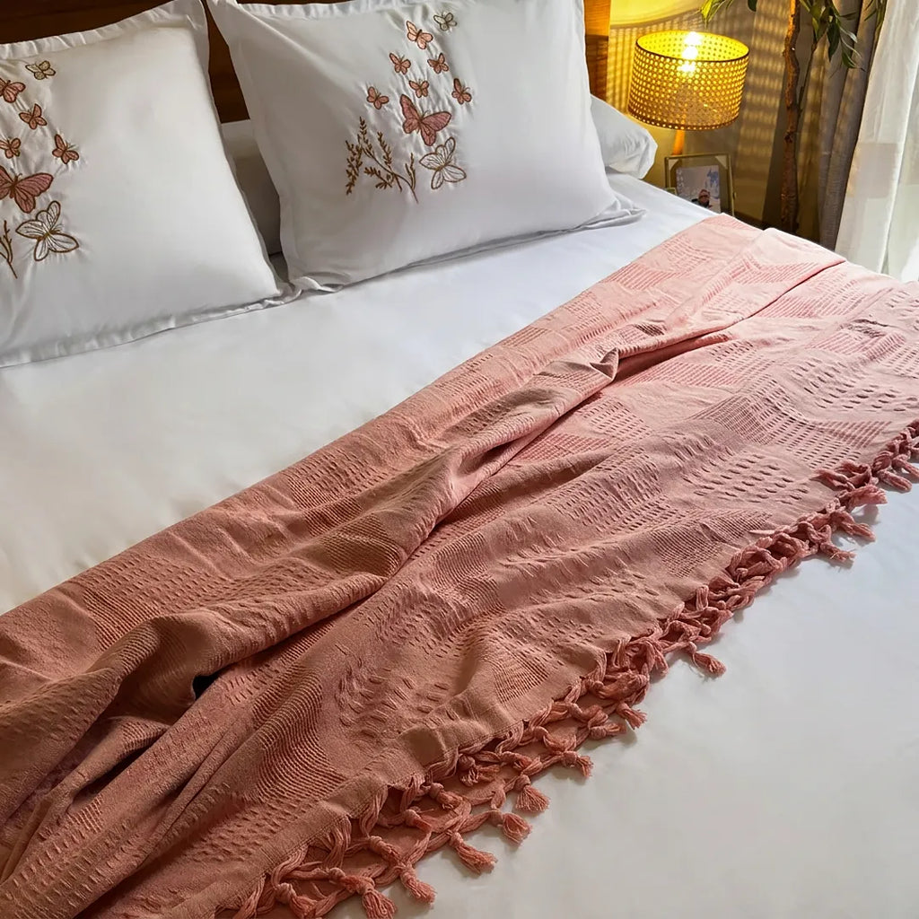 Pink Butterfly Set – طقم سرير فراشات مطرز سيمون