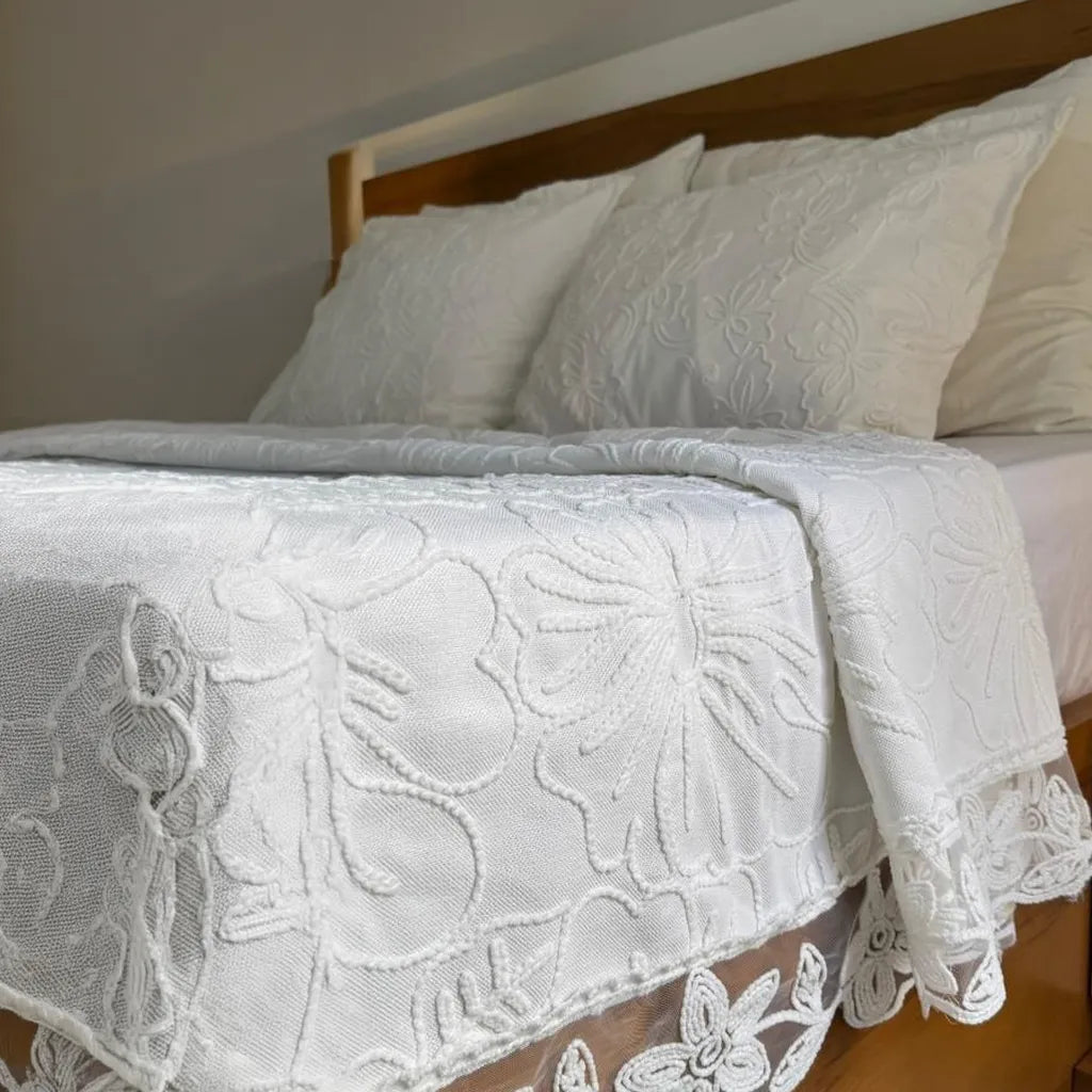 3-piece embroidered white bridal bedspread set