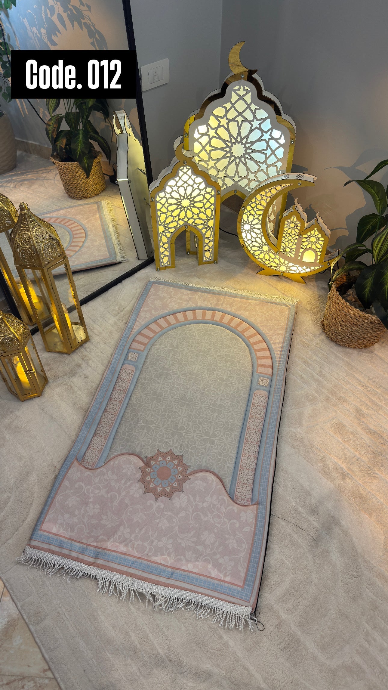 مصلية "الدانتيلا" الناعمة - ألوان طيف هادئة (Code : 012)