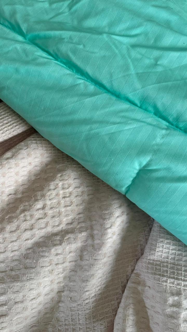 عرض الـ Set الاسترايب الكامل ( لحاف صيفى - ملايه -كوفرته ) لون منت جرين